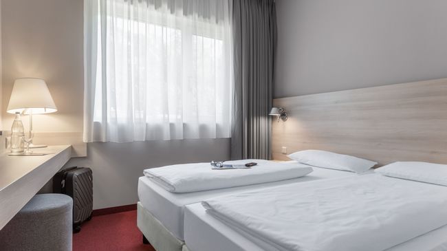 Serways Hotel Lueneburger Heide West Bispingen Room photo